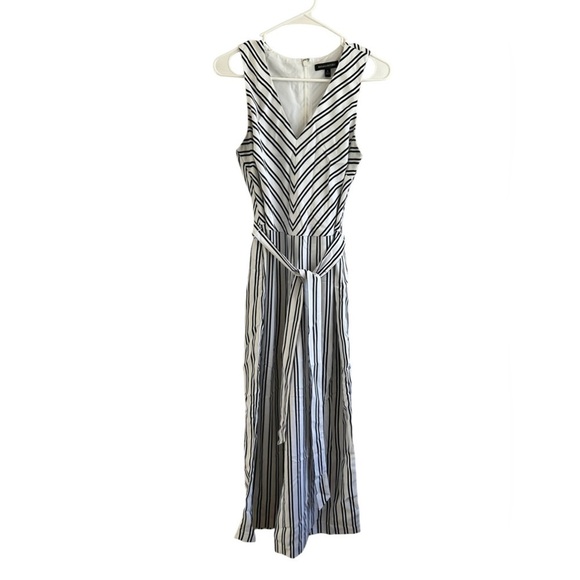 Banana Republic Striped Jumpsuit • Used • Size: 6 - Picture 2 of 14